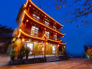 Lotus Town Leaf Beauty Hotel (Wang Cun Waterfall Store)