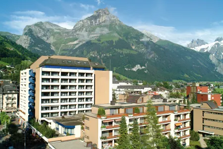 H+ Hotel & SPA Engelberg Отели в г. Энгельберг