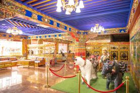 Gesar Hotel