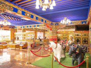 Gesar Hotel