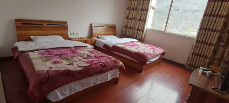 Kangding Chengkang Business Hotel