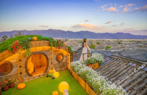 良宿·網紅旅拍客棧（麗江閲古樓觀景店）