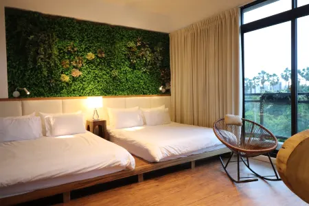 Song Qian Brigade live with sika deer Отели в г. Чжанхуа