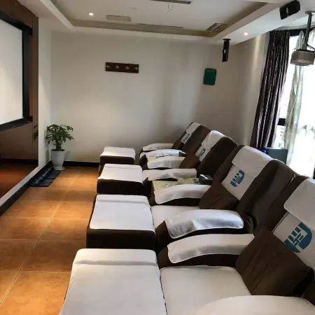 Home Meeting Hotel (Chengdu Kuanzhai alley)