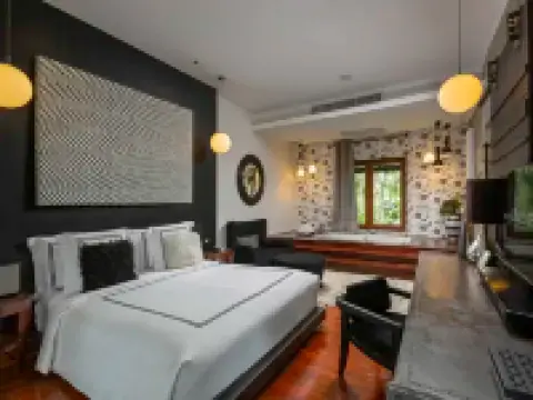 เดอะ ซเลท ภูเก็ต โรงแรมในภูเก็ต