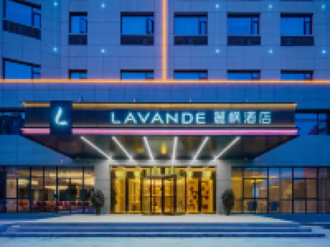 Lavande Hotel (Xingping Maweiyi Hangkong Square) Hotels in Xingping