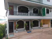 Divine Castle Travelers Inn