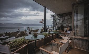 Erhai Nali Seascape Inn