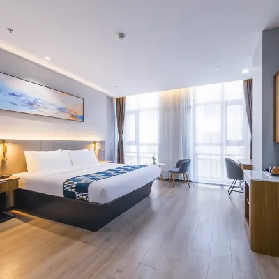Elong R.YUN Hotel (Tianshui Railway Station Shangbu Road Pedestrian Street) Hotels near Tianshui Maijishan Airport