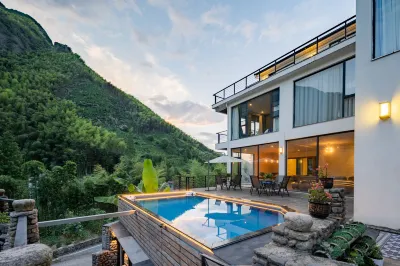 Yunqi Longshan Hostel Hotels near Shenxi Rock Wave
