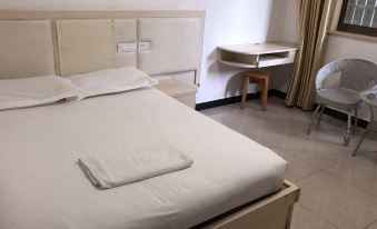 Baiqiang Business Hotel