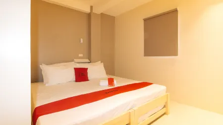 RedDoorz @ Laiya Vivo Hotel Batangas Отели в г. Сан Хуан