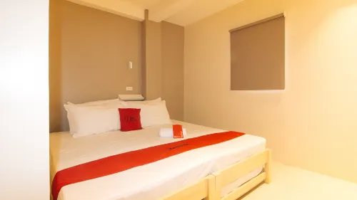 RedDoorz @ Laiya Vivo Hotel Batangas Hotels in Candelaria