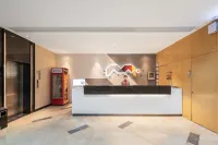 Borrman Hotel (Qianjiang High-Speed Railway Station Lobster City)