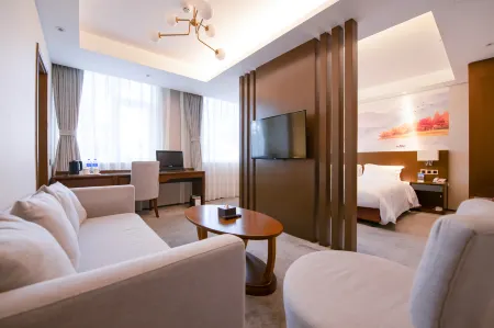 RoyalLong TianTian Holiday Hotel