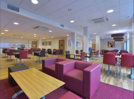 Travelodge Lincoln City Centre Отели в г. Данстон