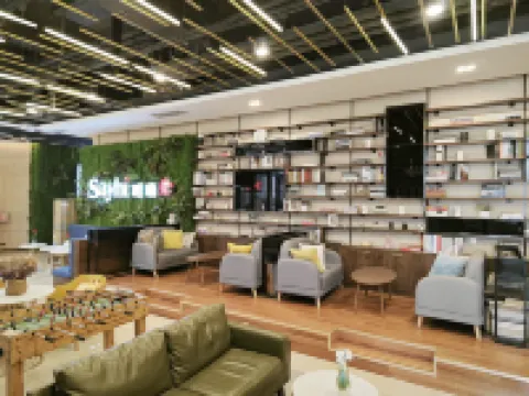 Fengyue Intelligent E-sports Apartment (City Media Plaza)