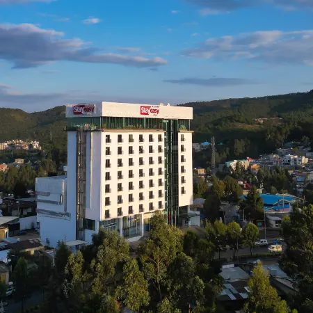 Stay Easy Plus Hotel Отели рядом с достопримечательностью «Пьяцца»