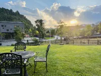 ShiguangLi Homestay Hotels near Mayu Valley Hot Spring Town