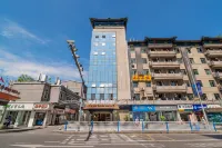 重慶悅果飯店（大渡口步行街新山村地鐵站店） 伏牛溪附近的飯店