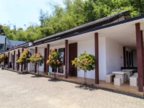 Bwalk Hotel Malang Hotels in Dau