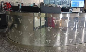 Waixingren Competitive Hotel (Yunyang County)