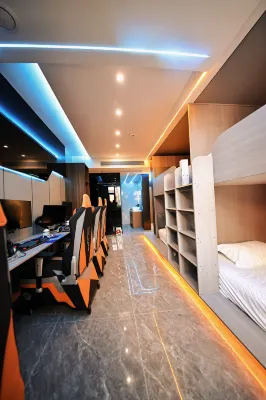 Hengyang Space Station E-sports Homestay - Esports