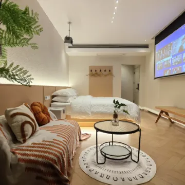 love and family Hotels near Tianmen Mountain National Forest Park