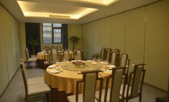 Lingyi Business Hotel (Jiangdong Road)