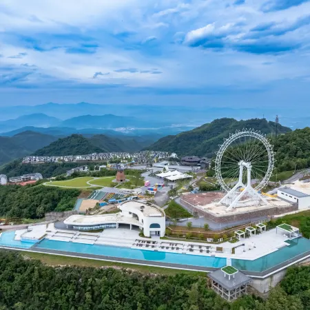 Yuelong Mountain Shangguan · Longyue Holiday Villa