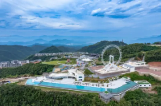 Yuelong Mountain Shangguan · Longyue Holiday Villa