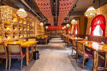 Turpan West impression homestay Отели рядом с достопримечательностью «Karez Folklore Garden»