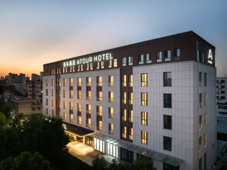 Liaocheng Jinding Shopping Mall City Government Yaduo Hotel Отели рядом с достопримечательностью «School of Continuing Education， Liaocheng Vocational and Technical College»