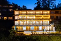 Lanmengting Panorama Hotel (Xijiang Qianhu Miao Village Observation Platform Store)