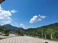 Fanhuage Hot Springs Homestay (Guposhan Jisan Zhongxin)