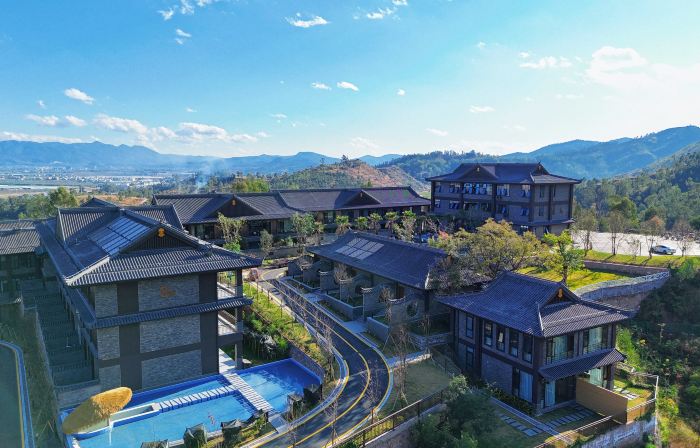 YI HUA YI SHI JIE BAN SHAN HOTEL