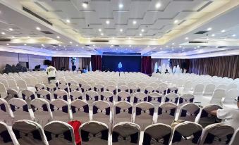 Elong R.YUN Hotel (Handan Daming City Bus Station)