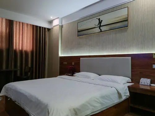 Nanjing Hotel (Zhecheng People's Hospital)