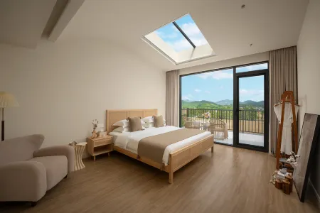 Anji Whispering Peaks French Auberge Отели рядом с достопримечательностью «Earth Light Art Commune»