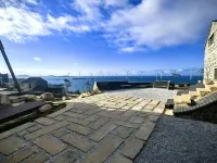 Left Bank Qinglan Sunrise Sea View Manor Hotel in zona Haitandao Scenic Area