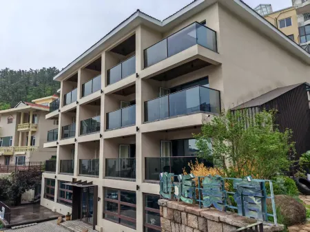 Xiehou Meisu Cultural Homestay (Laoshan Dongmaiyao Village) Отели рядом с достопримечательностью «Laoshan Taiqing Palace»