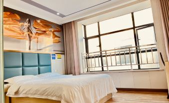 Xiangyang Jingyi Hotel