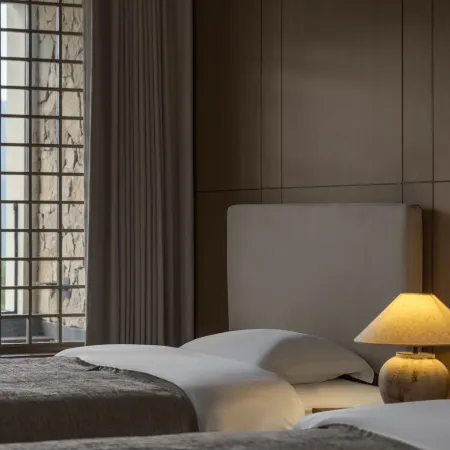 BAOHE Hotel· A Lakeside Private Hot Spring Retreat