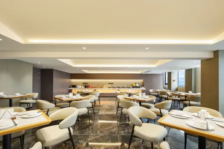 PUYUEHOTEL Отели рядом с достопримечательностью «University of Electronic Science and Technology of China(Qingshuihe Campus)»