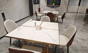 Mankali Chengxuan Hotel (Dali Bohai Park High-speed Railway Station)