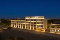 7 Days Inn(Xingtai Renze Fuyang Road Hotel) - 주차장