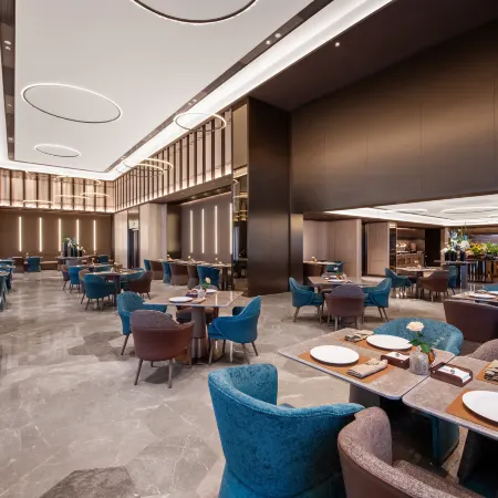 Yichang Wanda Plaza Riverside View Crystal Orange Hotel