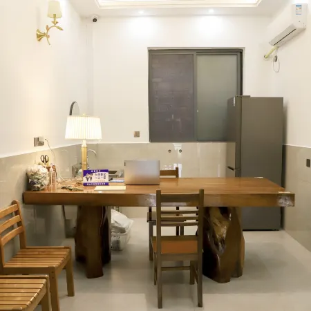 Yingjiang Chunni Rongrong Homestay