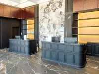 Hongrui Hotel - parking