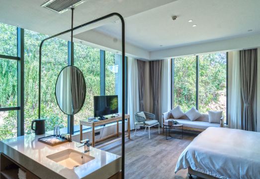 5. 안웨 레이크시아..